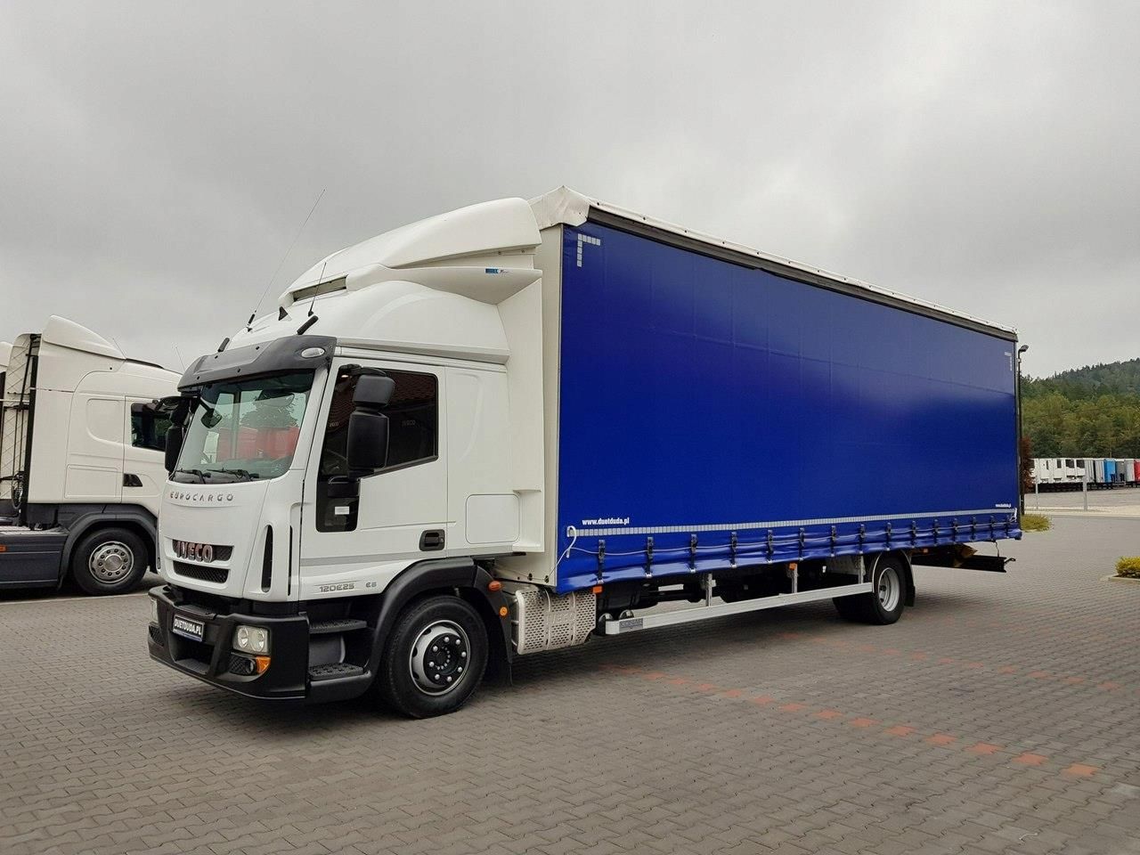 Шторки ивеко. Iveco EUROCARGO 120e25. Еврокарго. Ивеко Еврокарго 5 тонник отзывы владельцев.