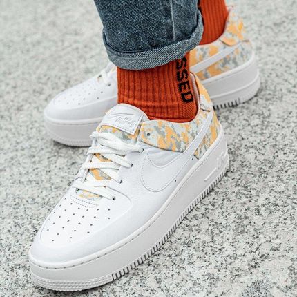NIKE W AIR FORCE 1 SAGE LO PRM SNEAKERSY 36,5 NIKE W AIR FORCE 1 SAGE LO PRM SNEAKERSY 36,5