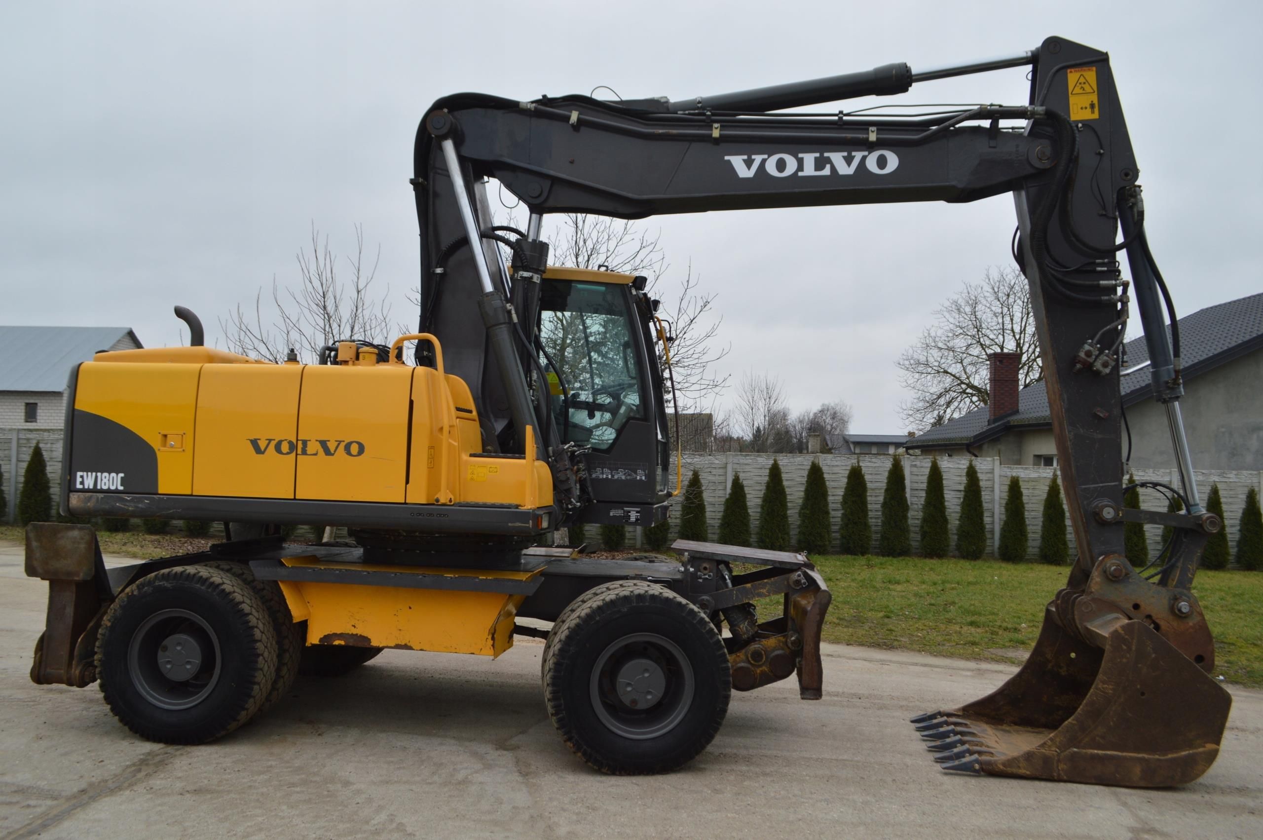 Экскаватор volvo 180