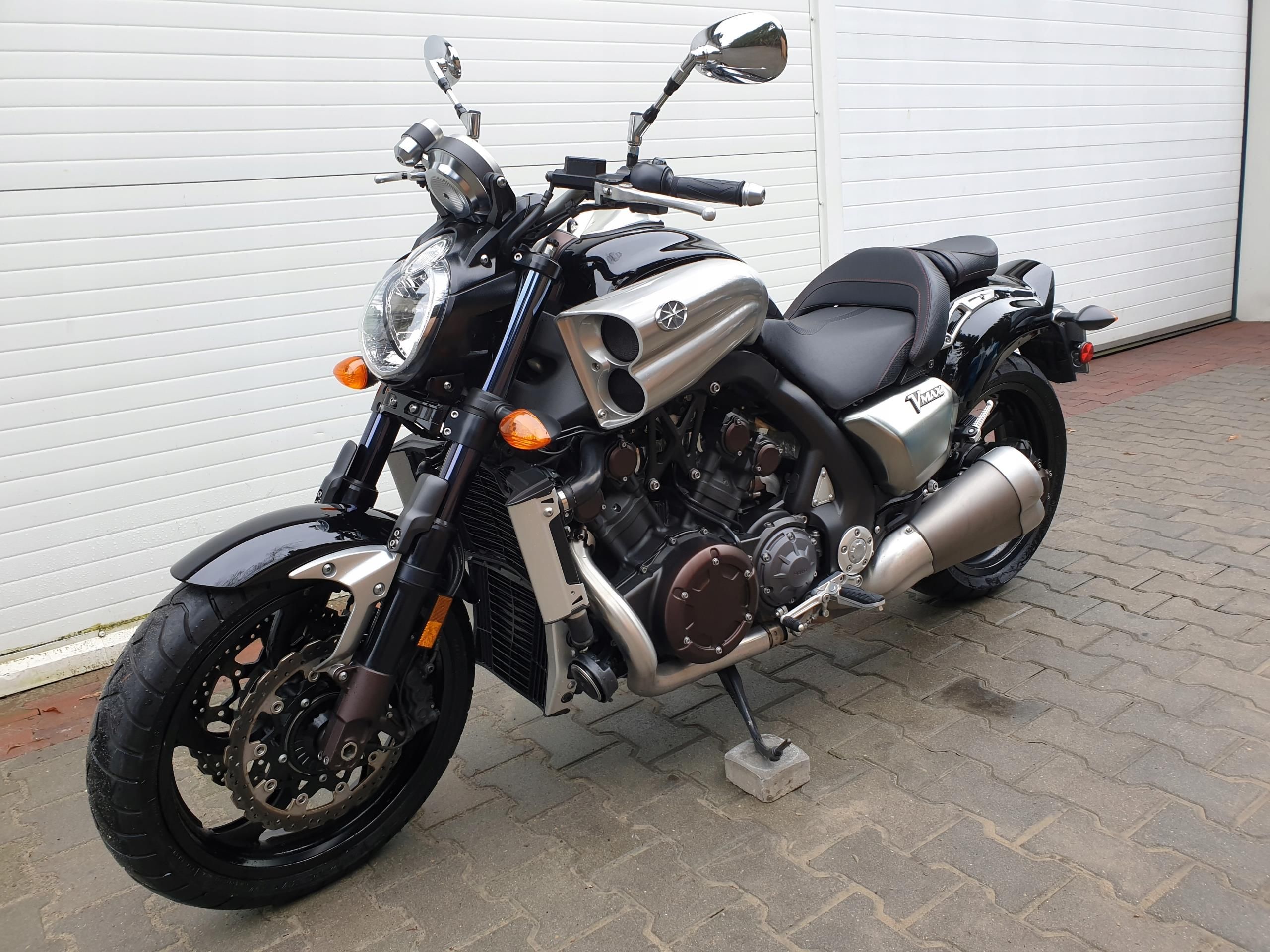 YAMAHA VMAX 1700 12/2008 11tys.km Super Stan 200ps - Opinie i ceny