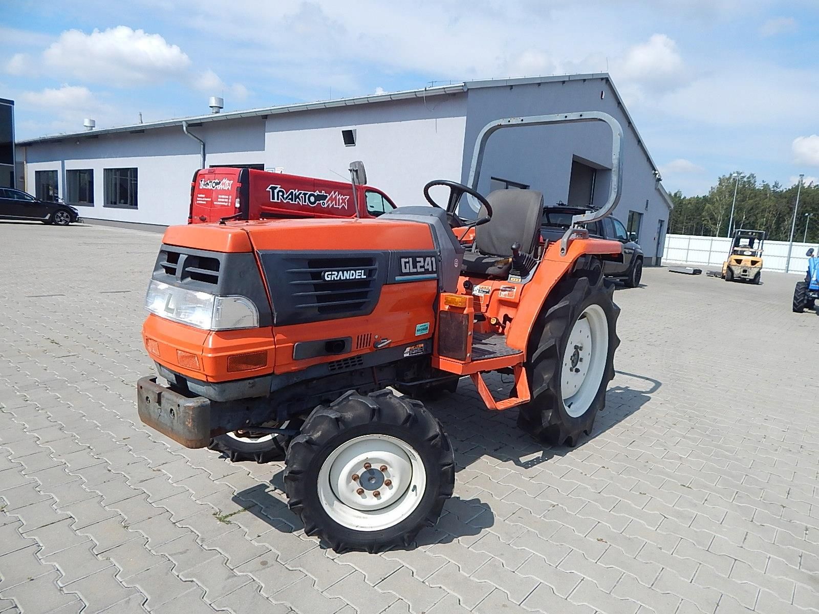 Mini Traktor Kubota Gl241 25km 4x4 Ogrodniczy Opinie I Ceny Na Ceneo Pl