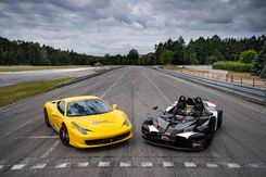 Ferrari Vs Ktm X Bow W Kielcach Lub Warszawie Z Pakietem Gold 8 Okrazen Ceny I Opinie Ceneo Pl