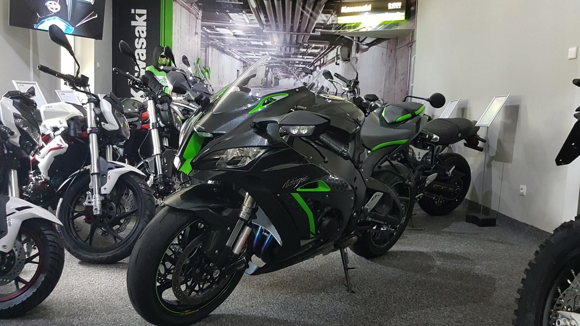 Kawasaki ZX 10 R SE, Ninja 2019 r 860km Fra VAT - Opinie i ceny na