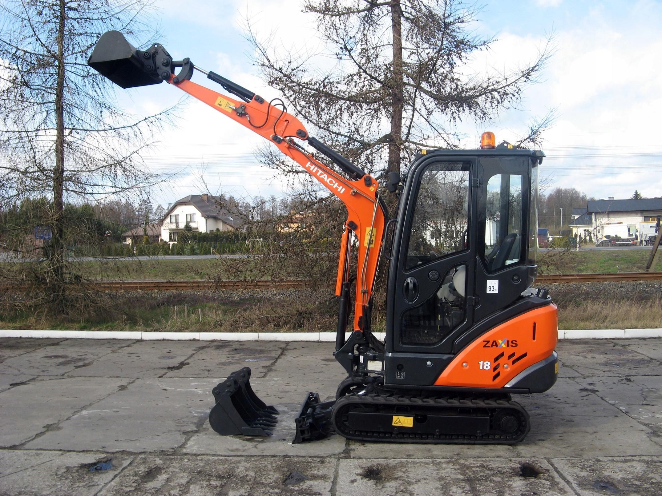 Minikoparka Hitachi ZX18-3 2010r. - Opinie i ceny na Ceneo.pl