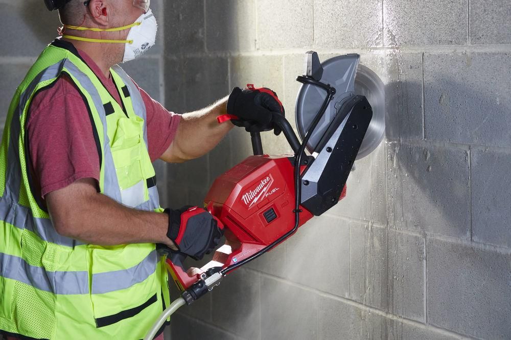 Piła elektryczna Milwaukee  M18 FCOS230-0 4933471696 - zdjęcie 4