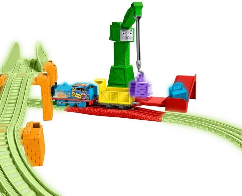 Fisher-Price Tomek i Przyjaciele kolejka Nocna dostawa Swiecacy Tor Ggl75 - zdjęcie 3 Fisher-Price Tomek i Przyjaciele kolejka Nocna dostawa Swiecacy Tor Ggl75