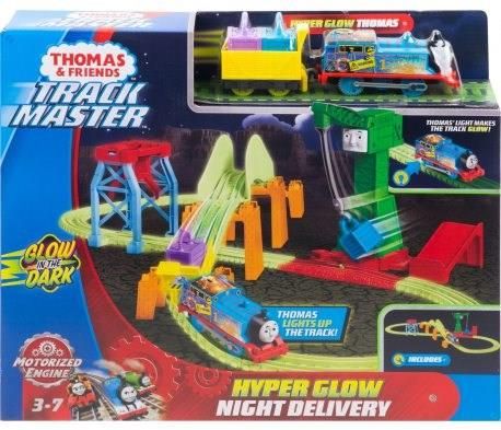 Fisher-Price Tomek i Przyjaciele kolejka Nocna dostawa Swiecacy Tor Ggl75