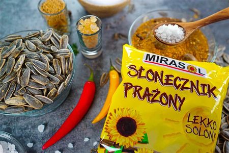 Wyśmienity słonecznik prażony lekko solony 190g - zdjęcie 3