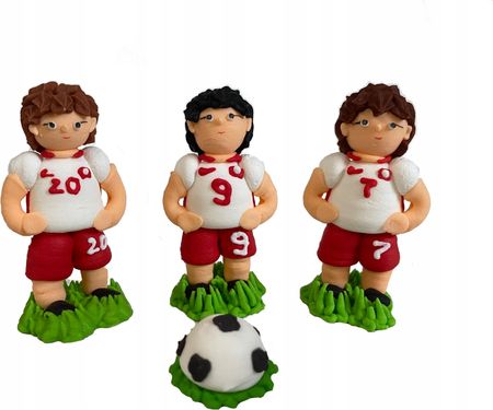 Figurki Trzej piłkarze w biało-czerwonych strojach