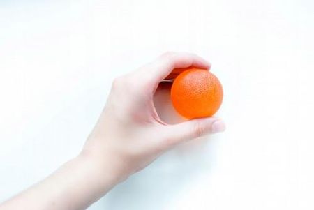 Piłeczka rehabilitacyjna ŻELOWA 5 cm TWARDA pomara