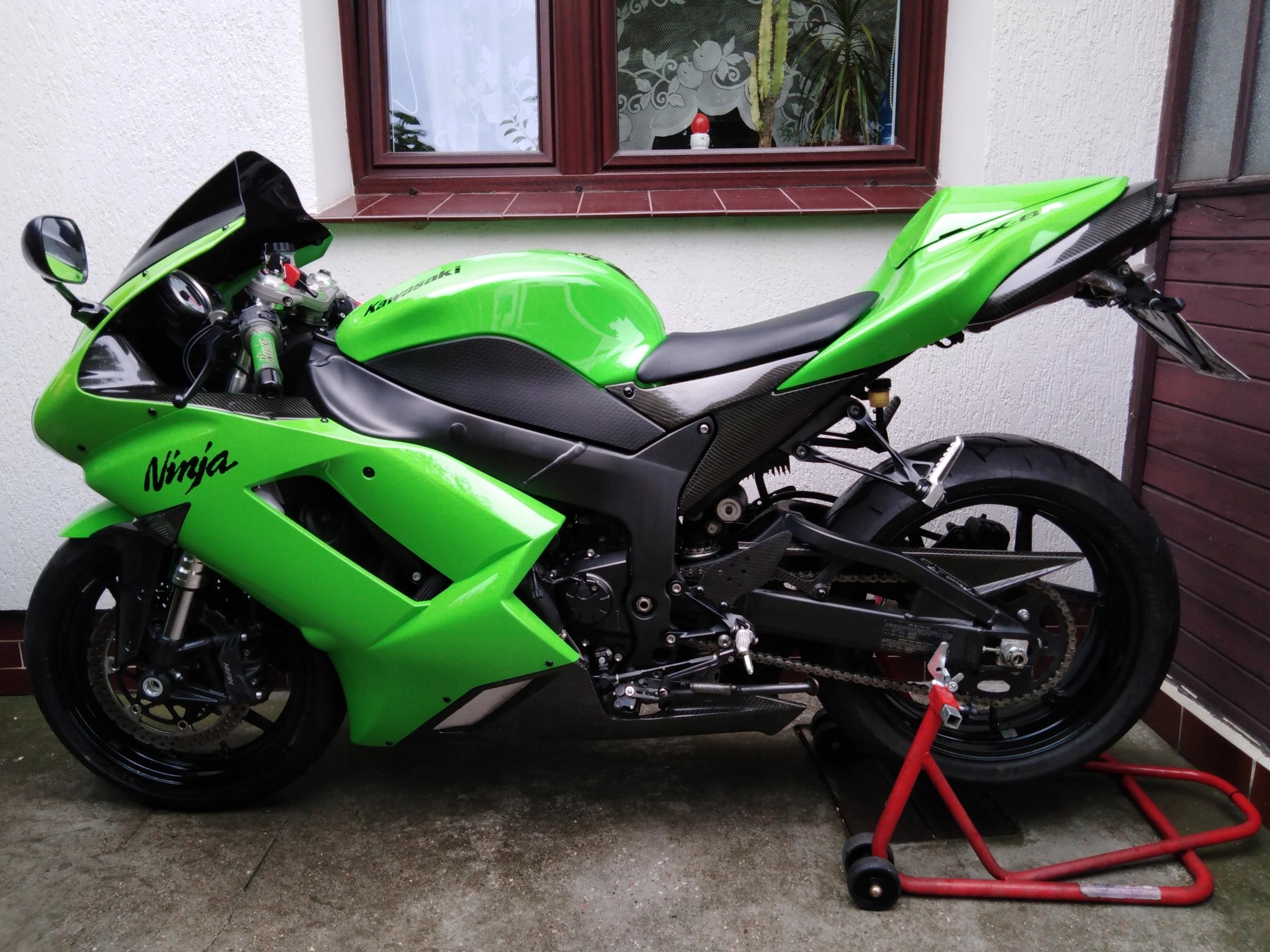 ニッサ Hardcore Z⁠ ⁠ This 1996 Nissan 300ZX Twin Turbo is one of a