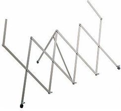 Konig & Meyer 12400-000-11 Stojak / podstawa na stół muzyczny w kolorze niklu