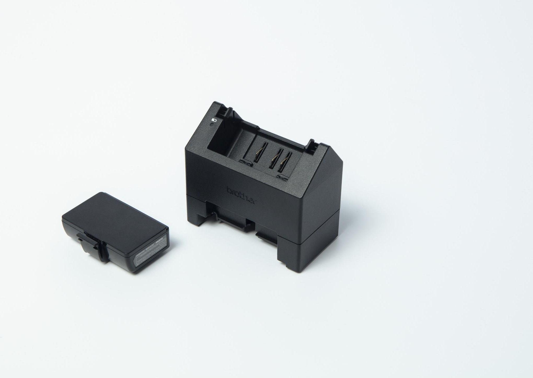 Brother Ładowarka Baterii Dla RJ-4230 (PABC003) - zdjęcie 3 Brother Ładowarka Baterii Dla RJ-4230 (PABC003)