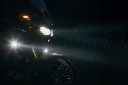 LAMPY PRZECIWMGIELNE SW-MOTECH MOTO GUZZI V85 TT - zdjęcie 3