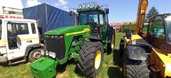 ciągnik John Deere 8310 - zdjęcie 1
