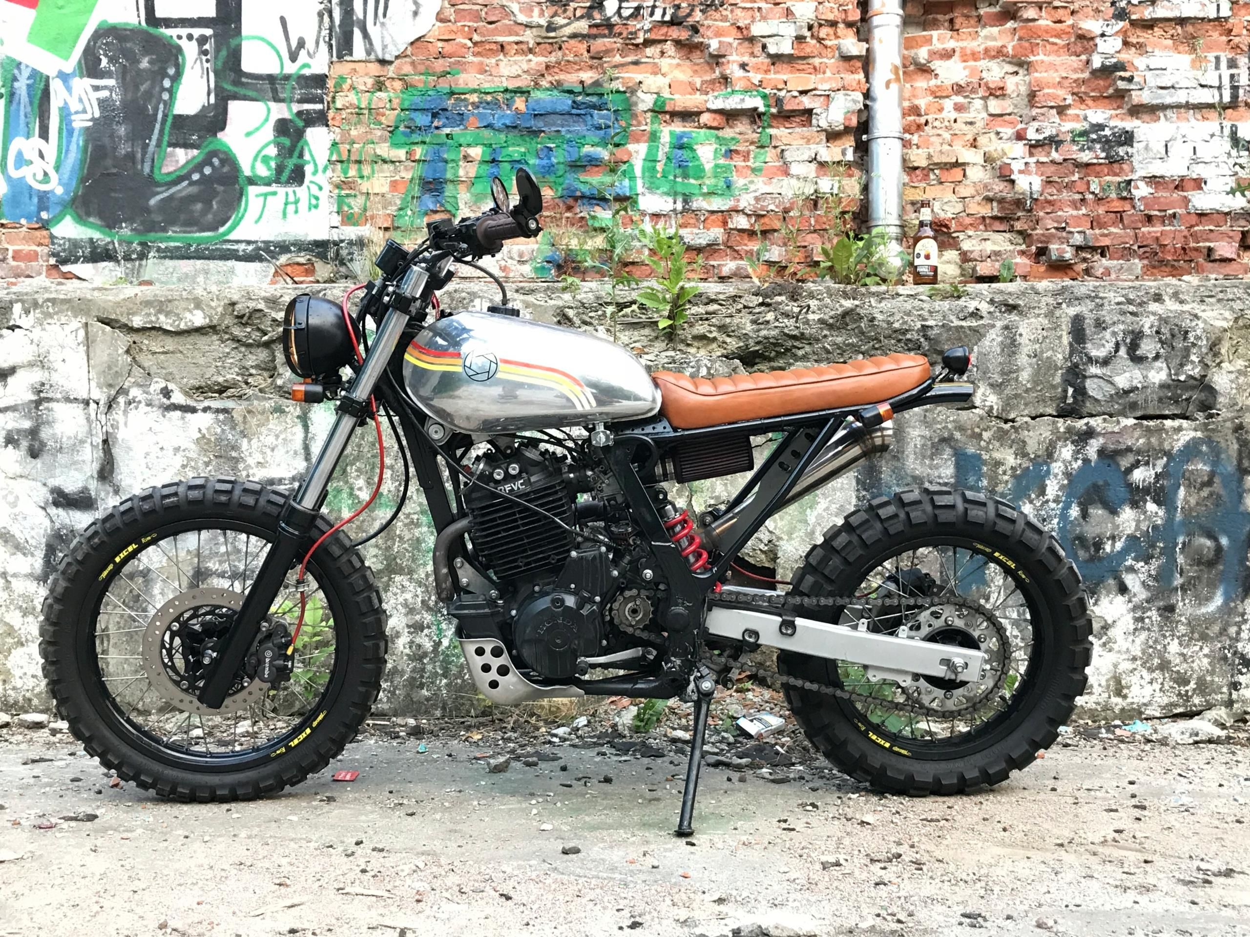 Honda NX650 Dominator Scrambler Tracker Cafe Opinie i ceny na