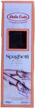 Czarne spaghetti włoskie makaron sepia