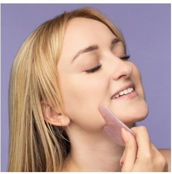 FLUFF KAMIEŃ GUA SHA DO MASAŻU TWARZY RÓŻOWY KWARC - zdjęcie 1 FLUFF KAMIEŃ GUA SHA DO MASAŻU TWARZY RÓŻOWY KWARC