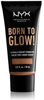 Nyx Professional Makeup Born To Glow! Naturally Radiant Foundation Podkład Rozświetlający 15.7 Warm Caramel 30 ml