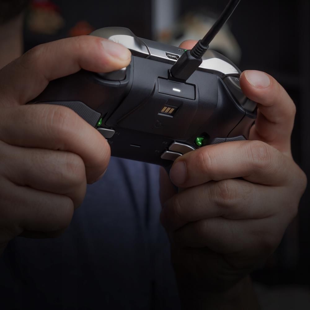 PDP Play and Charge Kit do Xbox Series X oraz Xone - zdjęcie 6 PDP Play and Charge Kit do Xbox Series X oraz Xone
