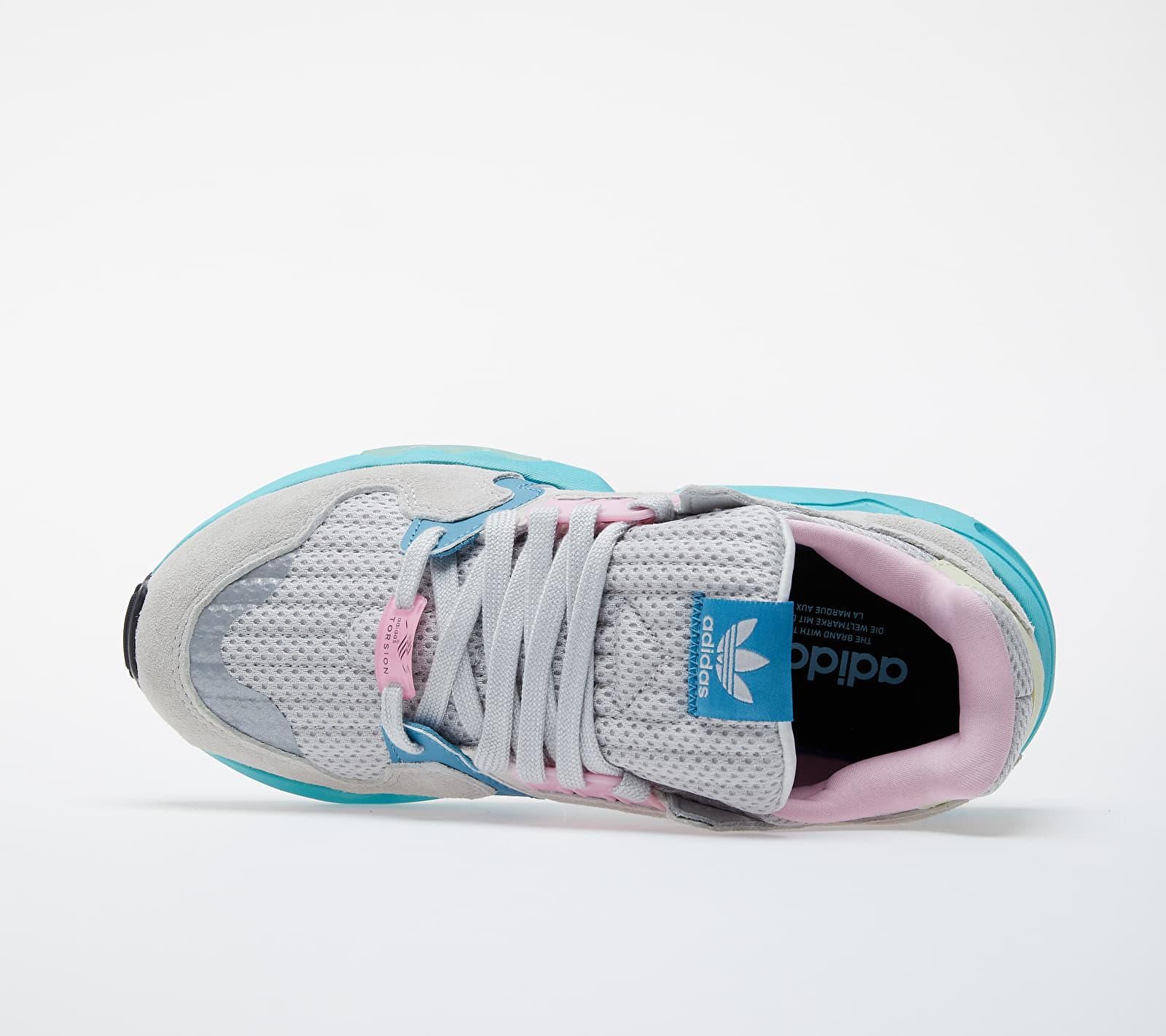 春景03 adidas（アディダス）の「EX STRETCH ACTIVE スリーストライプス