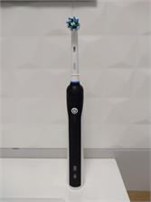 Szczoteczka elektryczna Oral-B PRO 750 CrossAction + etui podróżne