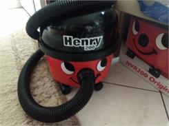 Numatic Henry HVR200-A2 Classic Red