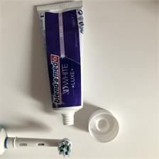 Blend-a-med 3D White with Pearl Royal Spa 75ml