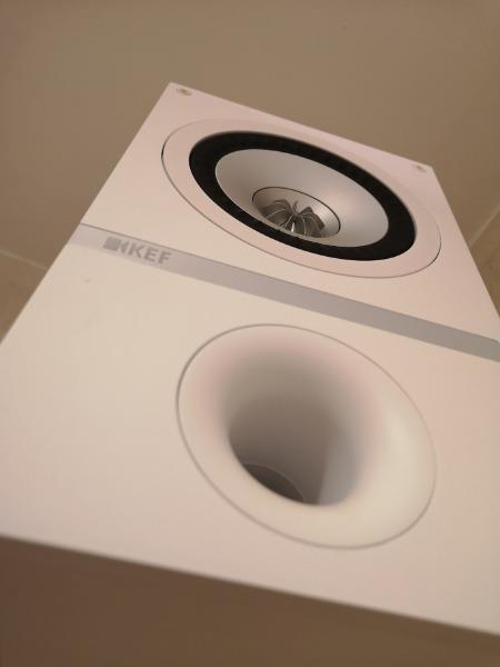 Kef best sale q100 white