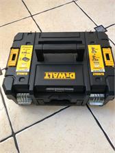 DeWalt Skrzynka narzędziowa TSTAK DWST1-70703