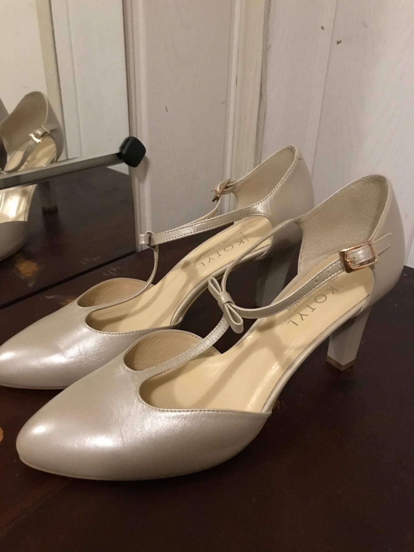 KOTYL 889 PERŁA LICO Piękne buty taneczne ze skóry bezowy KOTYL 889 PERŁA LICO Piękne buty taneczne ze skóry bezowy