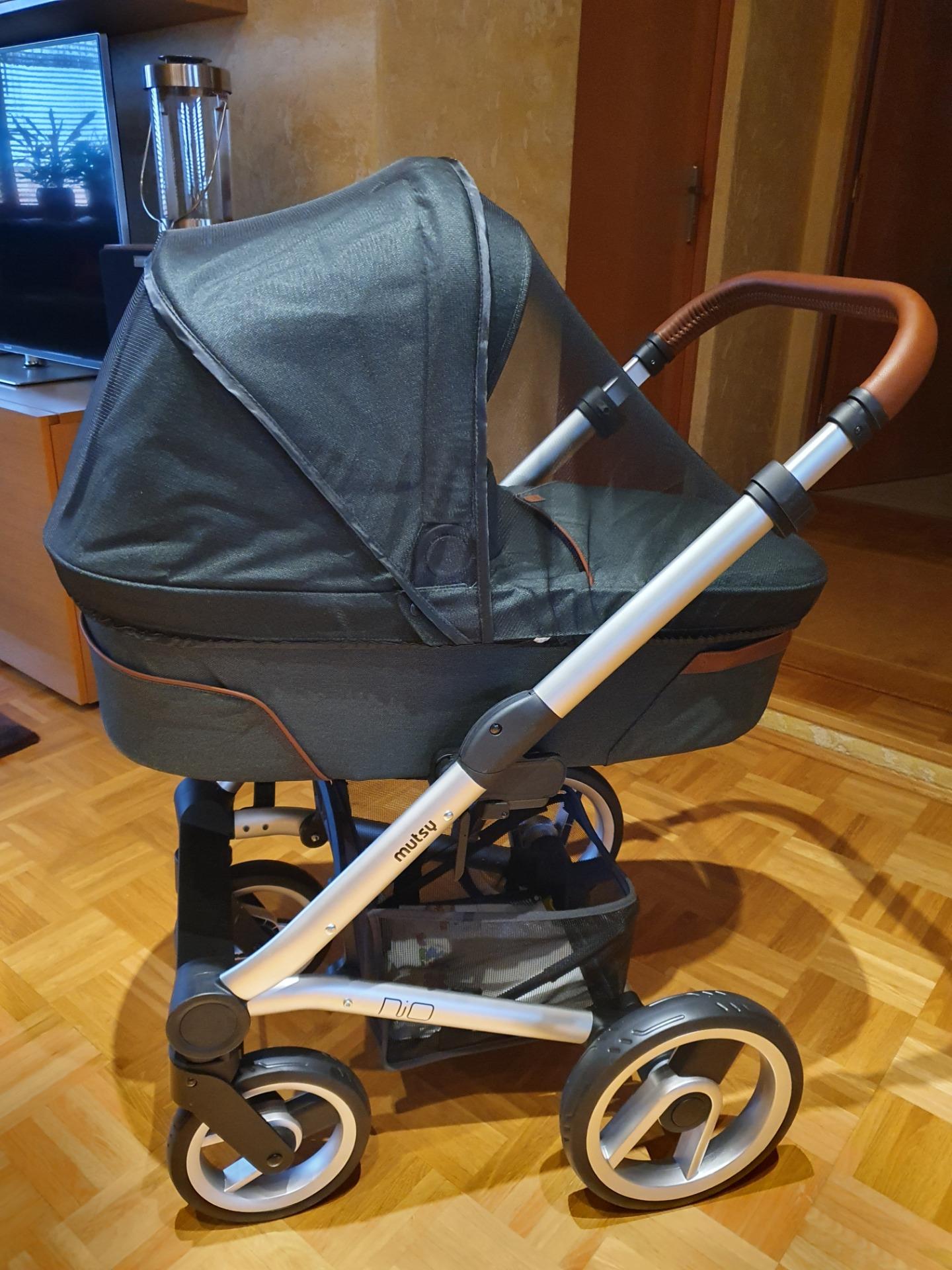 stroller lightweight compact