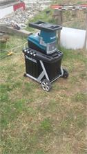 Makita UD2500