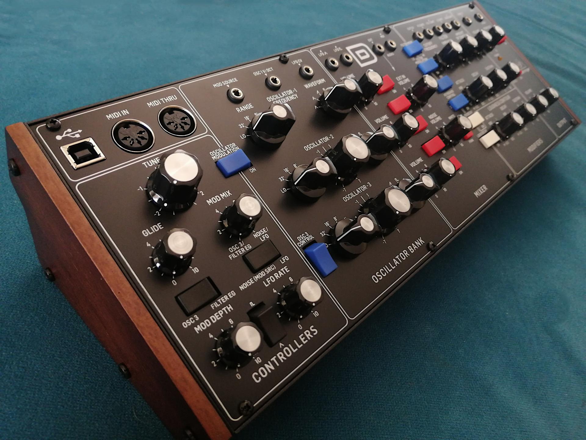 Behringer Model D - Ceny I Opinie - Ceneo.pl