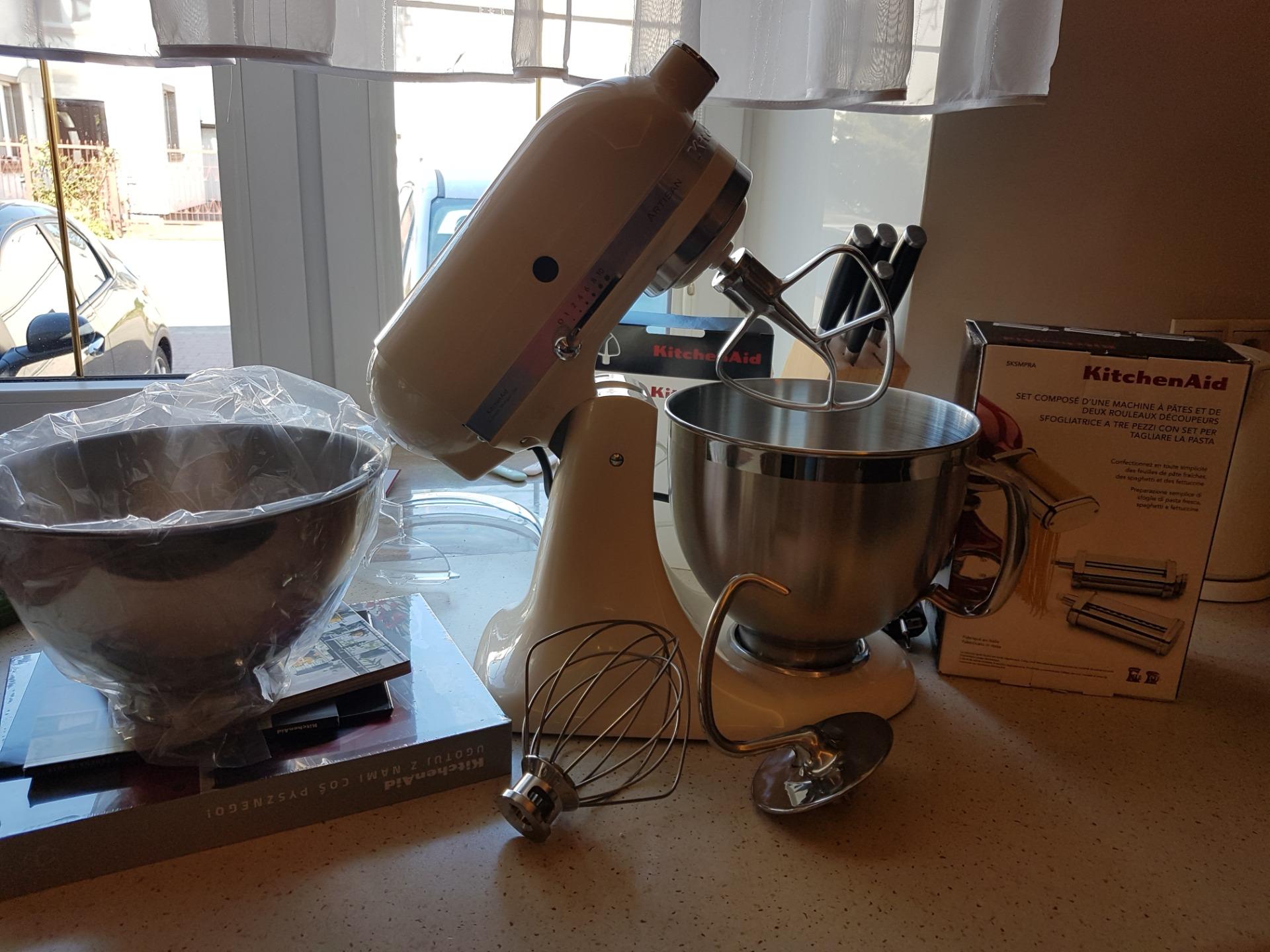 We ship worldwide Flex Edge Beater for KitchenAid 4.5/5 QT Tilt Head Stand Mixer We ship worldwide Flex Edge Beater for KitchenAid 4.5/5 QT Tilt Head Stand Mixer