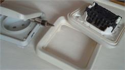 Legrand Gniazdo 2P+z z klapką ochronną Plexo o.k. 069870