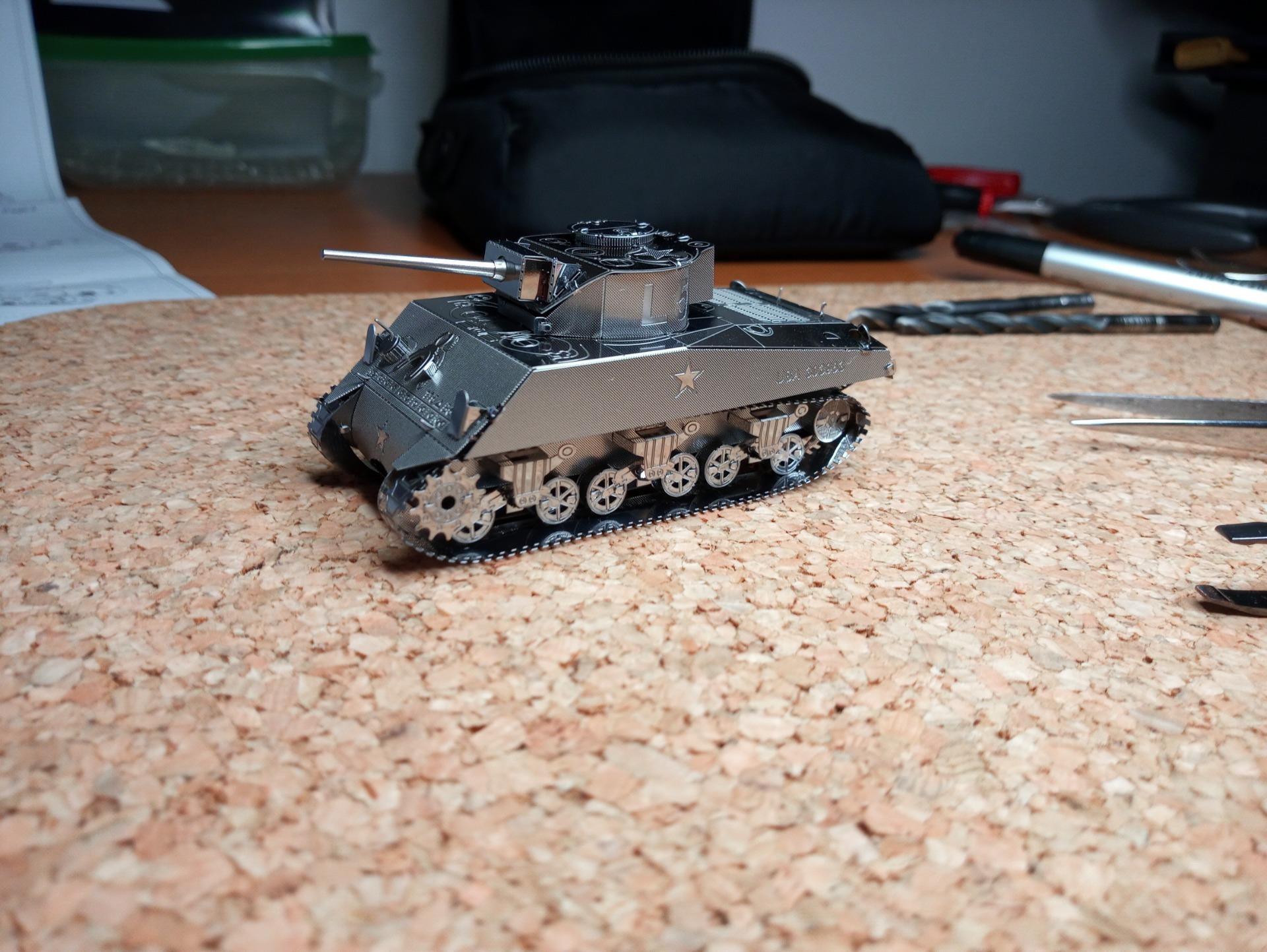 Metal Earth Tank M4 Sherman 3D - Ceny i opinie - Ceneo.pl
