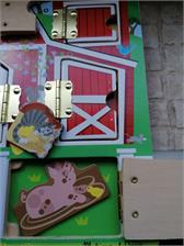 Melissa & Doug Tablica Edukacyjna Farma Otwórz I Zamknij 14592
