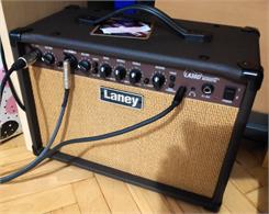 Akustyczne Combo Gitarowe Laney La30D