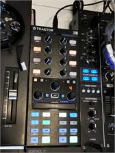 Native Instruments Traktor Kontrol X1 MK2