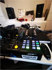 Native Instruments Traktor Kontrol X1 MK2