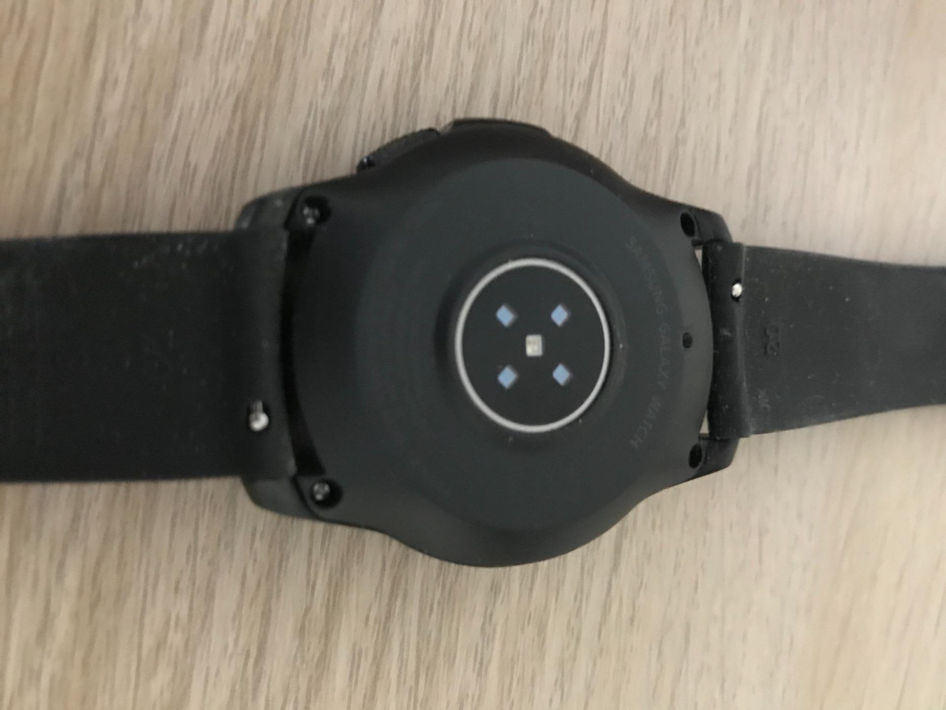 r810 galaxy watch 42mm