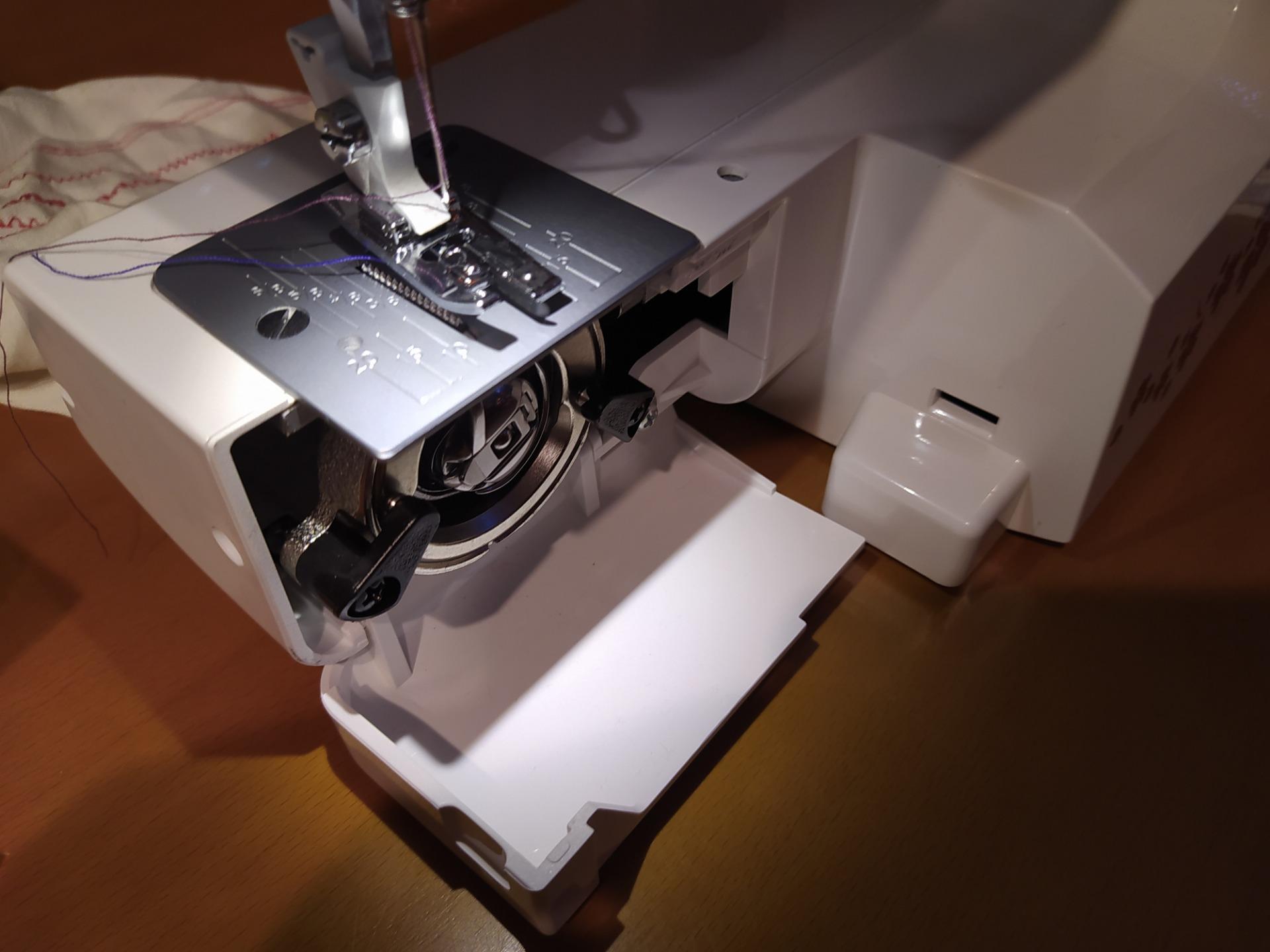 Maszyna do szycia Janome JUNO E1015 Opinie i ceny na Ceneo.pl