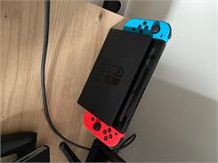 Nintendo SWITCH Neon Red & Blue Joy-Con (2019)
