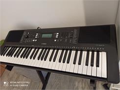 Yamaha PSR-E373