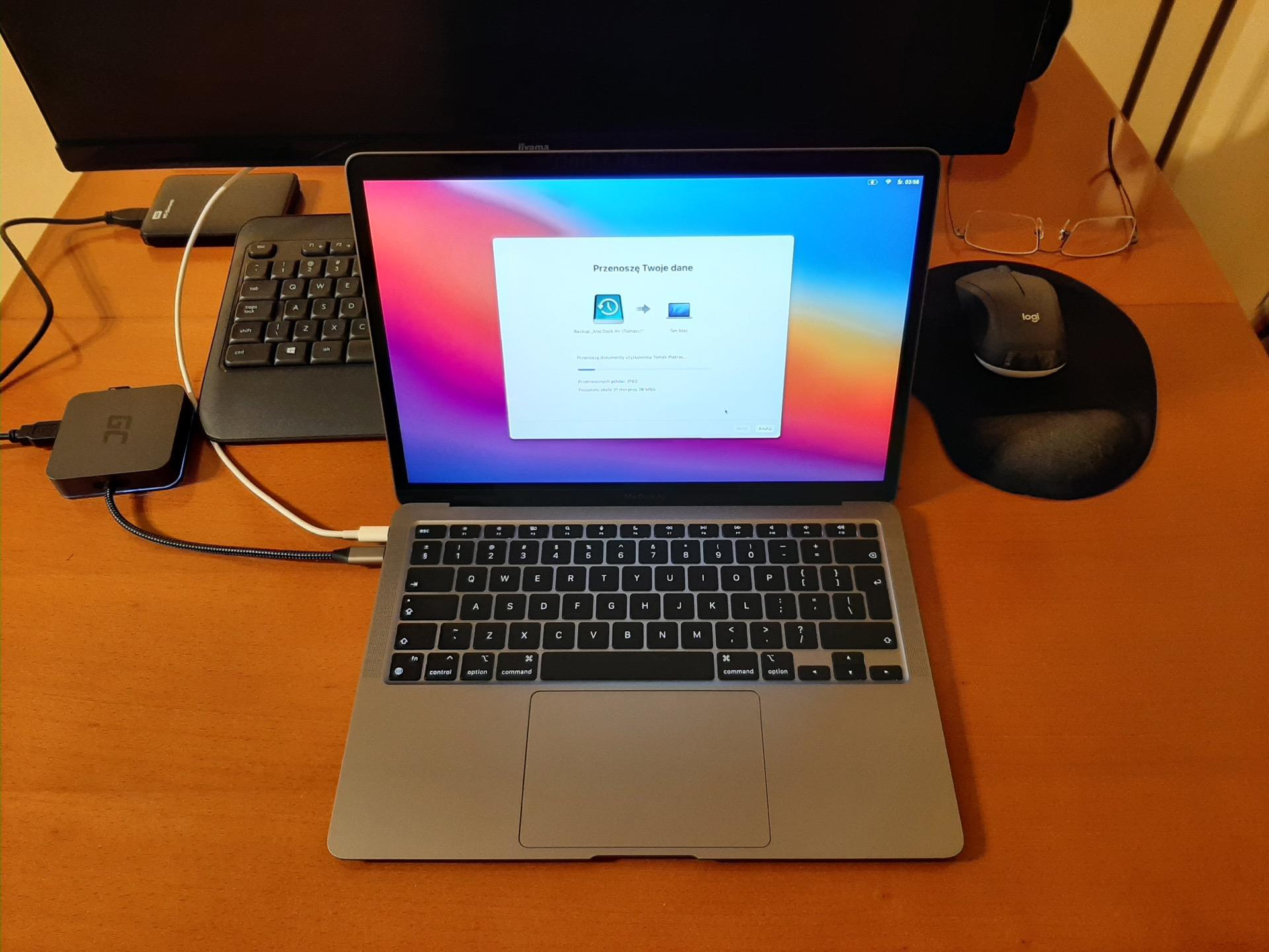 Laptop Apple MacBook Air 13,3/M1/8GB/256GB/macOS (MGN63ZEA