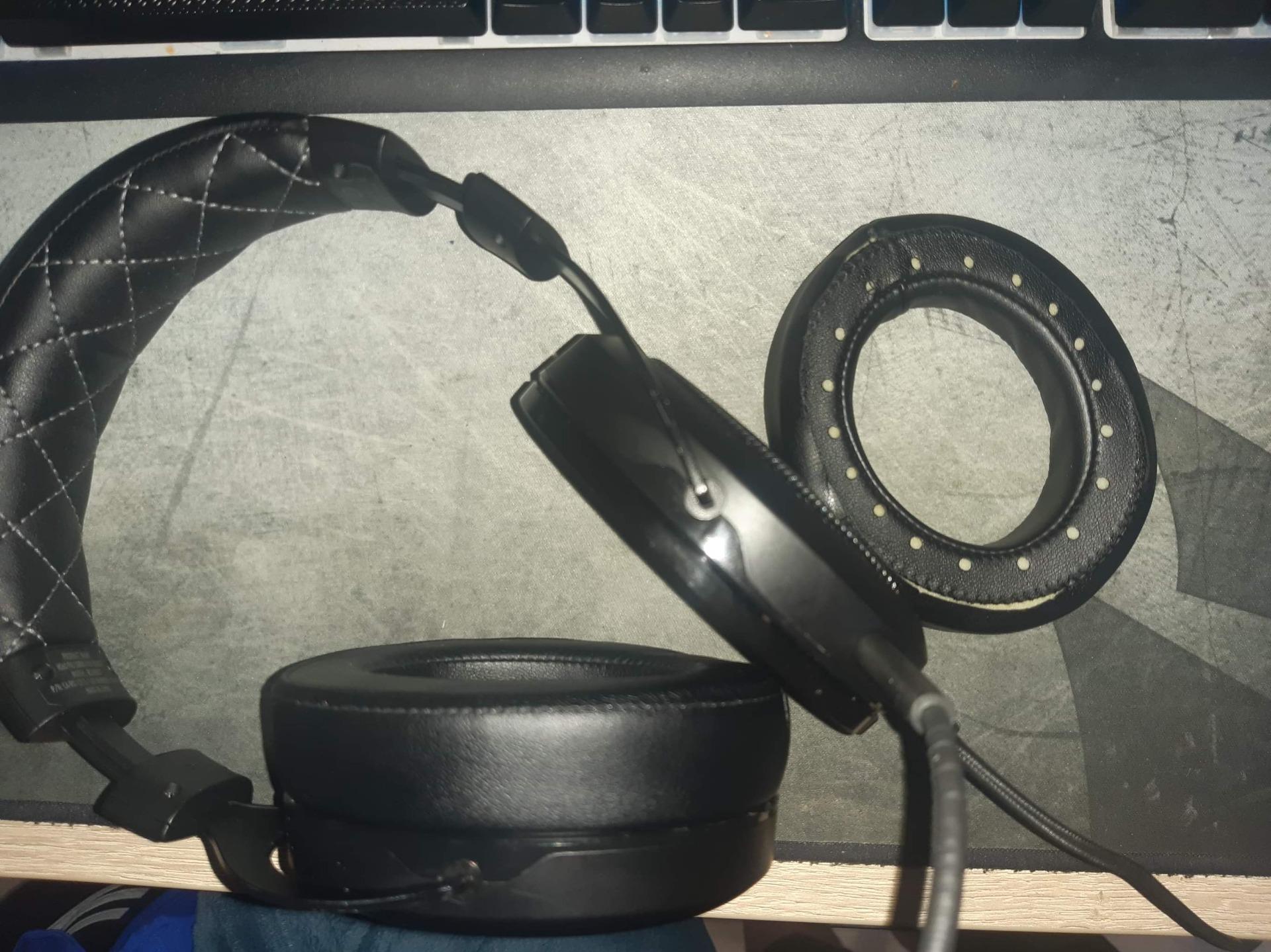 corsair hs60 cena