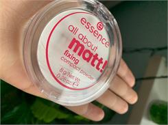 ESSENCE All about matt! Matujący puder w kompakcie 8g