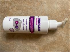 Pirolam Szampon Przeciwłupieżowy z witaminą A + E 150ml