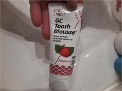 GC Tooth Mousse Płynne szkliwo bez fluoru truskawka 35 ml